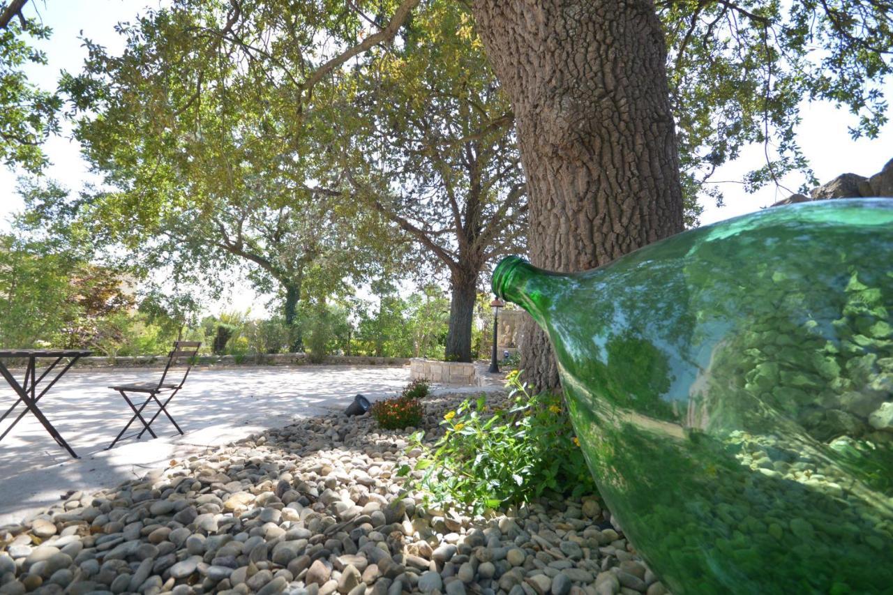 Trulli Petra Chiara Bed & Breakfast Locorotondo Exterior photo