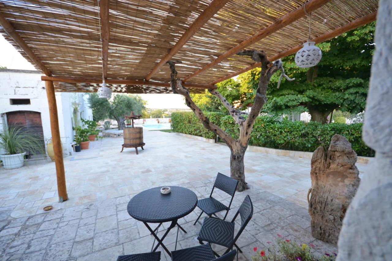 Trulli Petra Chiara Bed & Breakfast Locorotondo Exterior photo