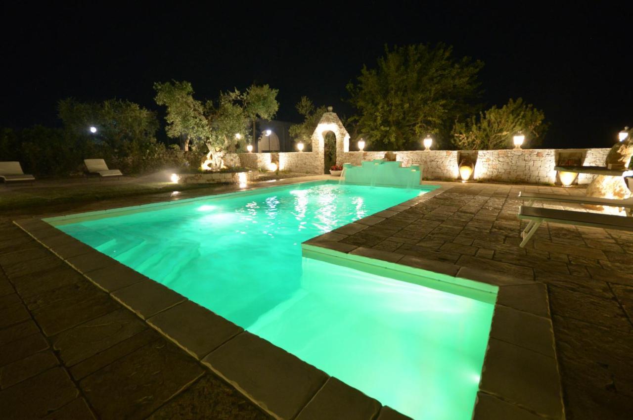 Trulli Petra Chiara Bed & Breakfast Locorotondo Exterior photo